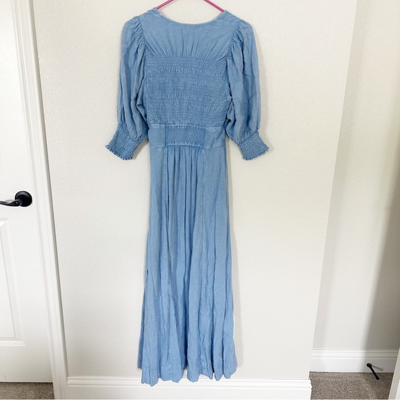 Free People Chambray Linen Maxi Dress Button Down Smocked Blue Sz XS - Picture 8 of 8